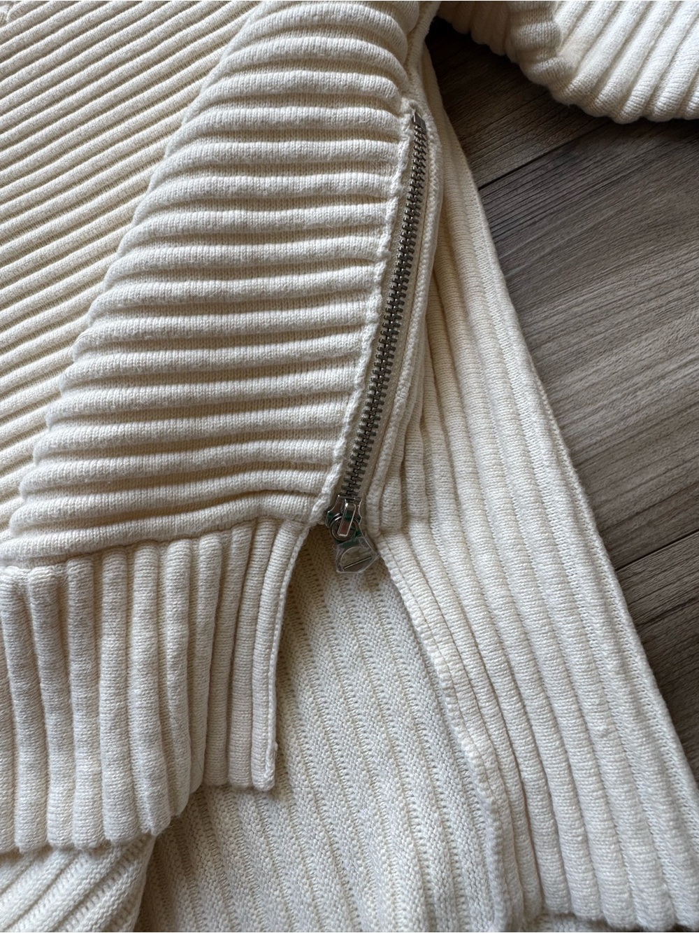 Varley Talbert Sweater Ivory Size XS for Anthropologie ribbed with side zippers - Picture 5 of 9